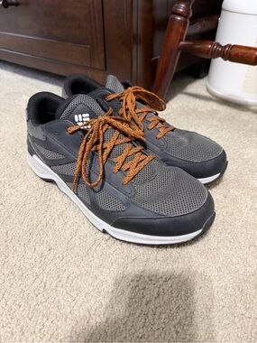 Columbia Men's Gray Mesh Sneakers with Orange Laces